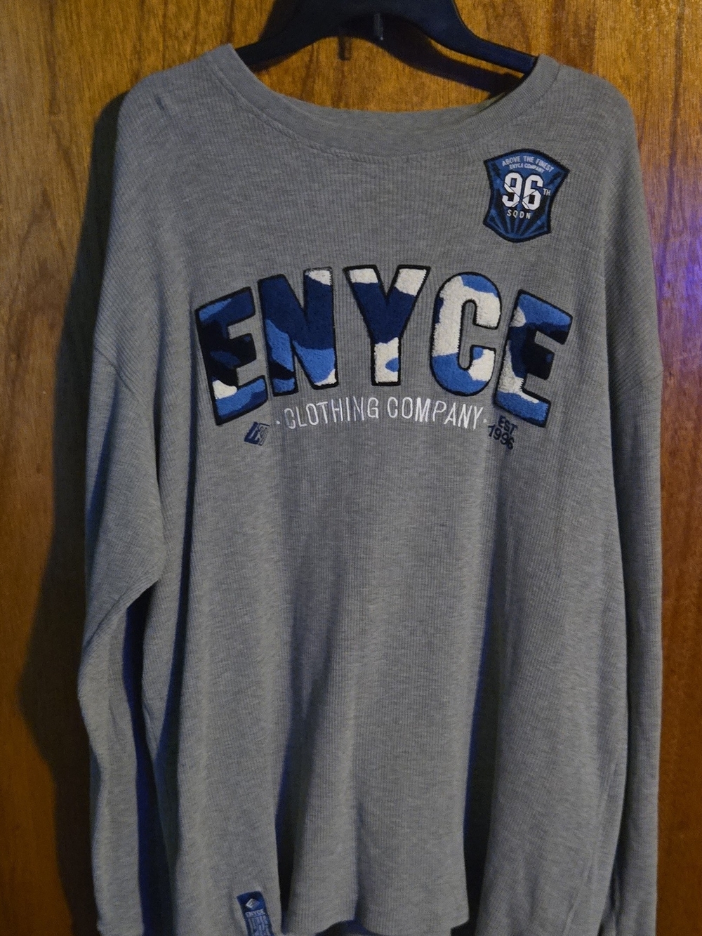 Vintage Enyce Gray Crewneck Sweater w/ Raised Fuzzy Blue/White Camo Graphic Logo